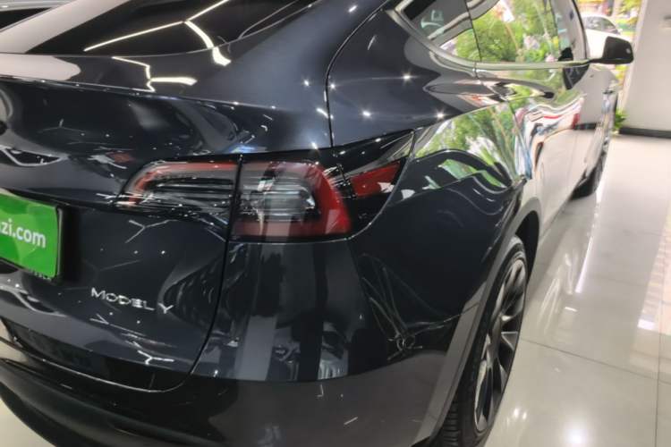Used Tesla Model Y 2024 Rear-Wheel-Drive Version Right Rear Taillight