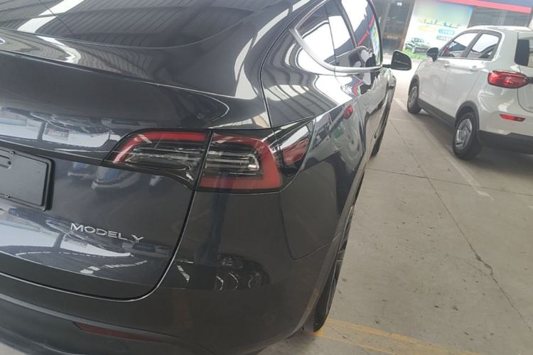 Used Tesla Model Y 2024 Rear-Wheel-Drive Version Right Rear Taillight