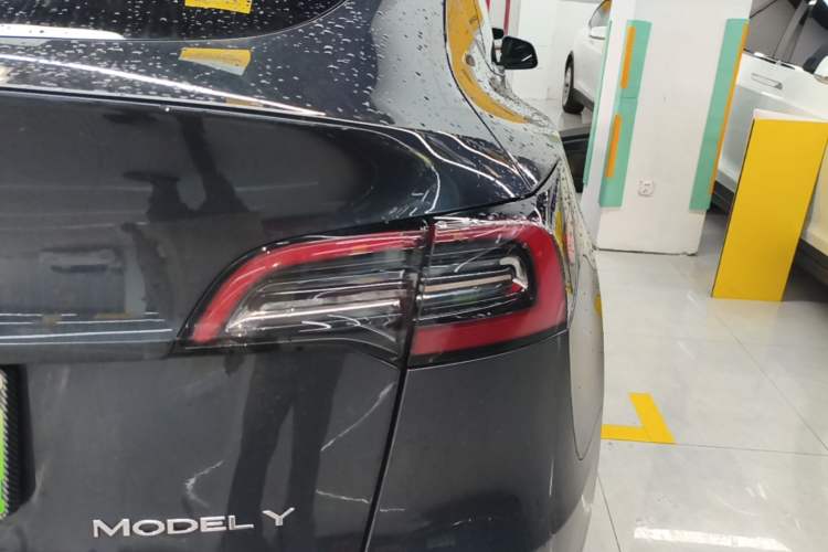 Used Tesla Model Y 2024 Rear-Wheel-Drive Version Right Rear Taillight