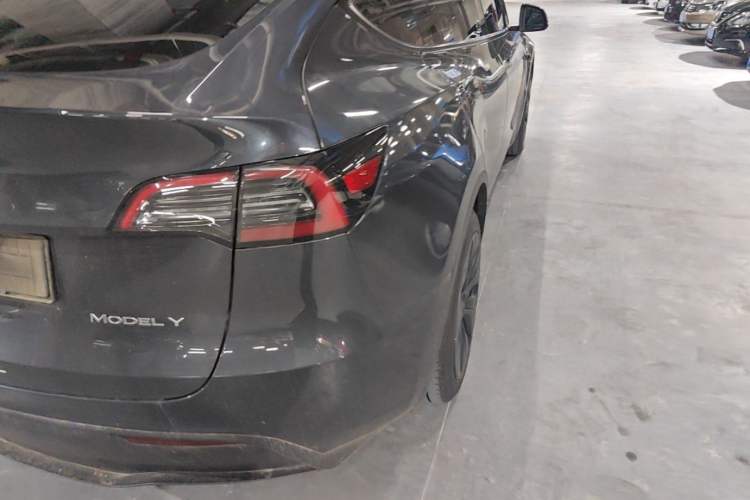 Used Tesla Model Y 2024 Rear-Wheel-Drive Version Right Rear Taillight