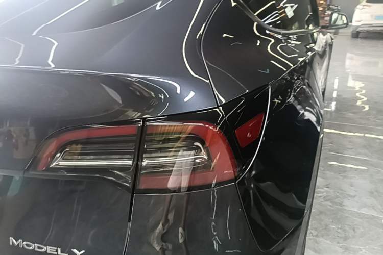Used Tesla Model Y 2024 Rear-Wheel-Drive Version Right Rear Taillight