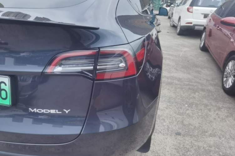 Used Tesla Model Y 2024 Rear-Wheel-Drive Version Right Rear Taillight