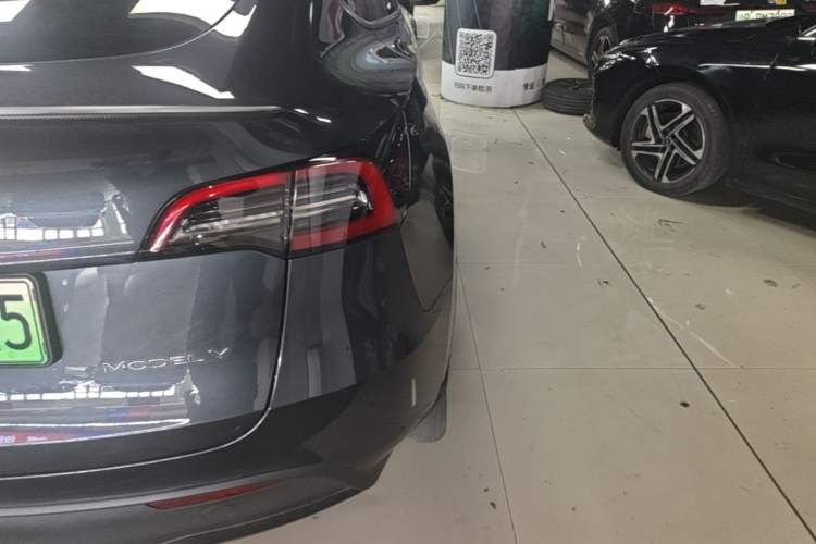 Used Tesla Model Y 2024 Rear-Wheel-Drive Version Right Rear Taillight