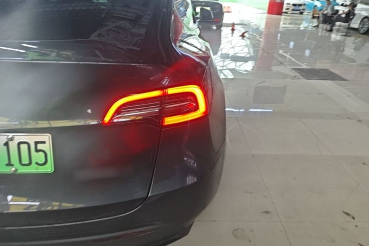 Used Tesla Model Y 2024 Rear-Wheel-Drive Version Right Rear Taillight