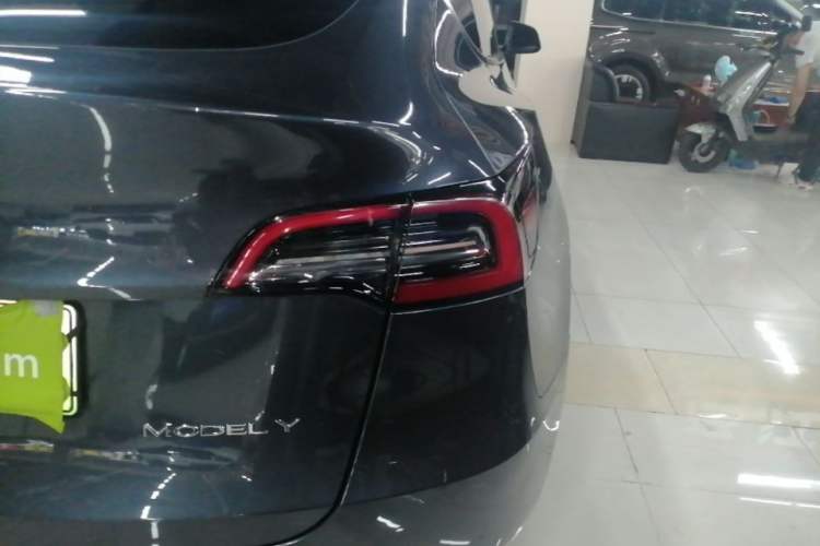 Used Tesla Model Y 2024 Rear-Wheel-Drive Version Right Rear Taillight