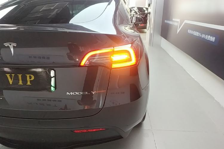 Used Tesla Model Y 2024 Rear-Wheel-Drive Version Right Rear Taillight