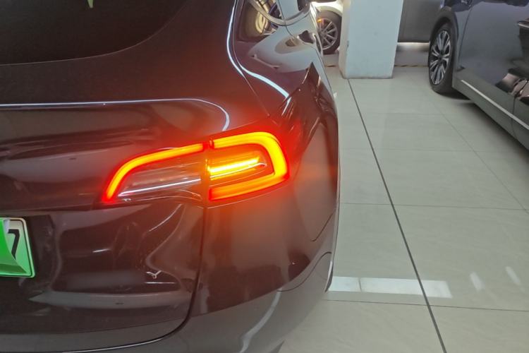 Used Tesla Model Y 2024 Rear-Wheel-Drive Version Right Rear Taillight