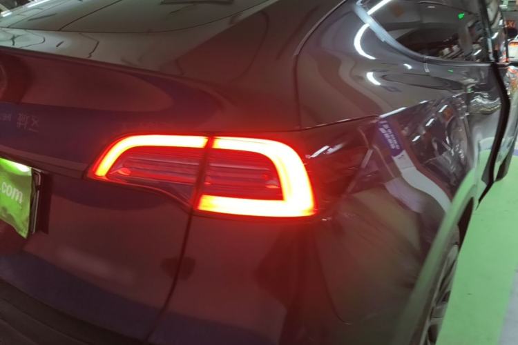 Used Tesla Model Y 2024 Rear-Wheel-Drive Version Right Rear Taillight