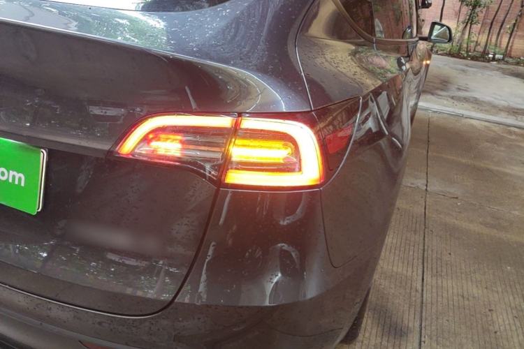 Used Tesla Model Y 2024 Rear-Wheel-Drive Version Right Rear Taillight