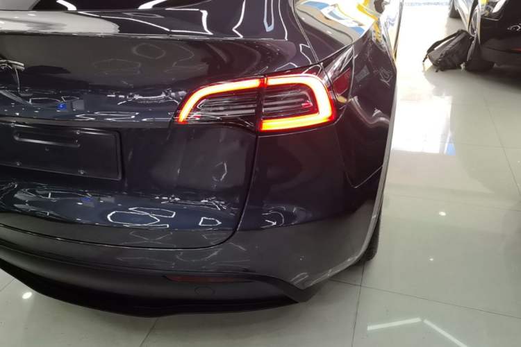 Used Tesla Model Y 2024 Rear-Wheel-Drive Version Right Rear Taillight