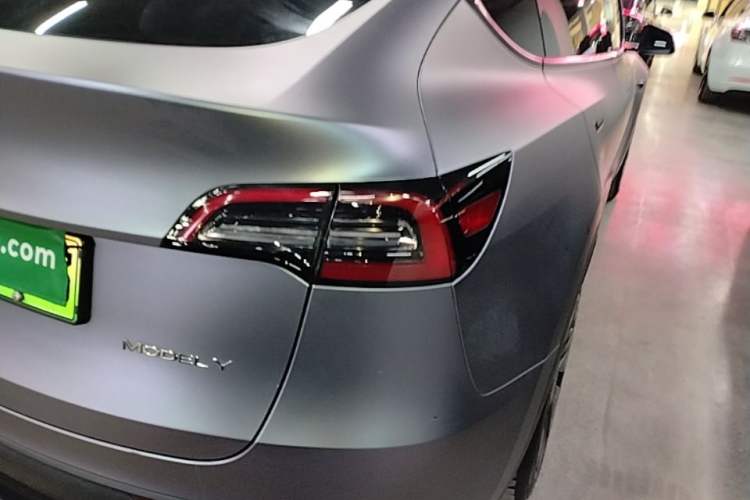 Used Tesla Model Y 2024 Rear-Wheel-Drive Version Right Rear Taillight