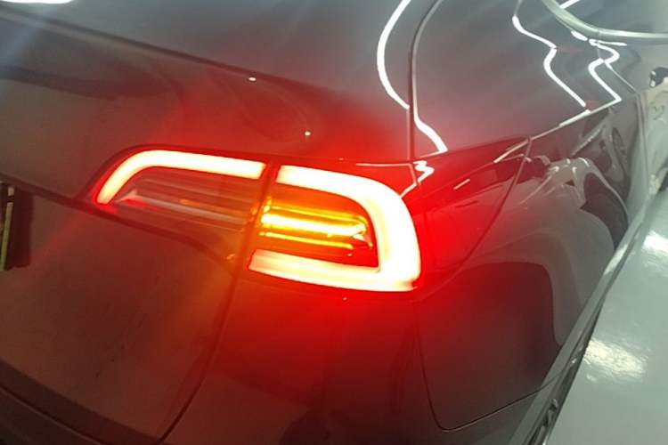 Used Tesla Model Y 2024 Rear-Wheel-Drive Version Right Rear Taillight