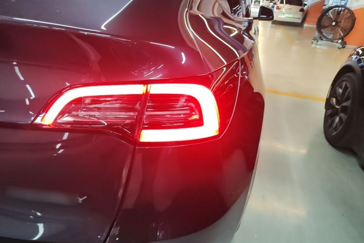 Used Tesla Model Y 2024 Rear-Wheel-Drive Version Right Rear Taillight