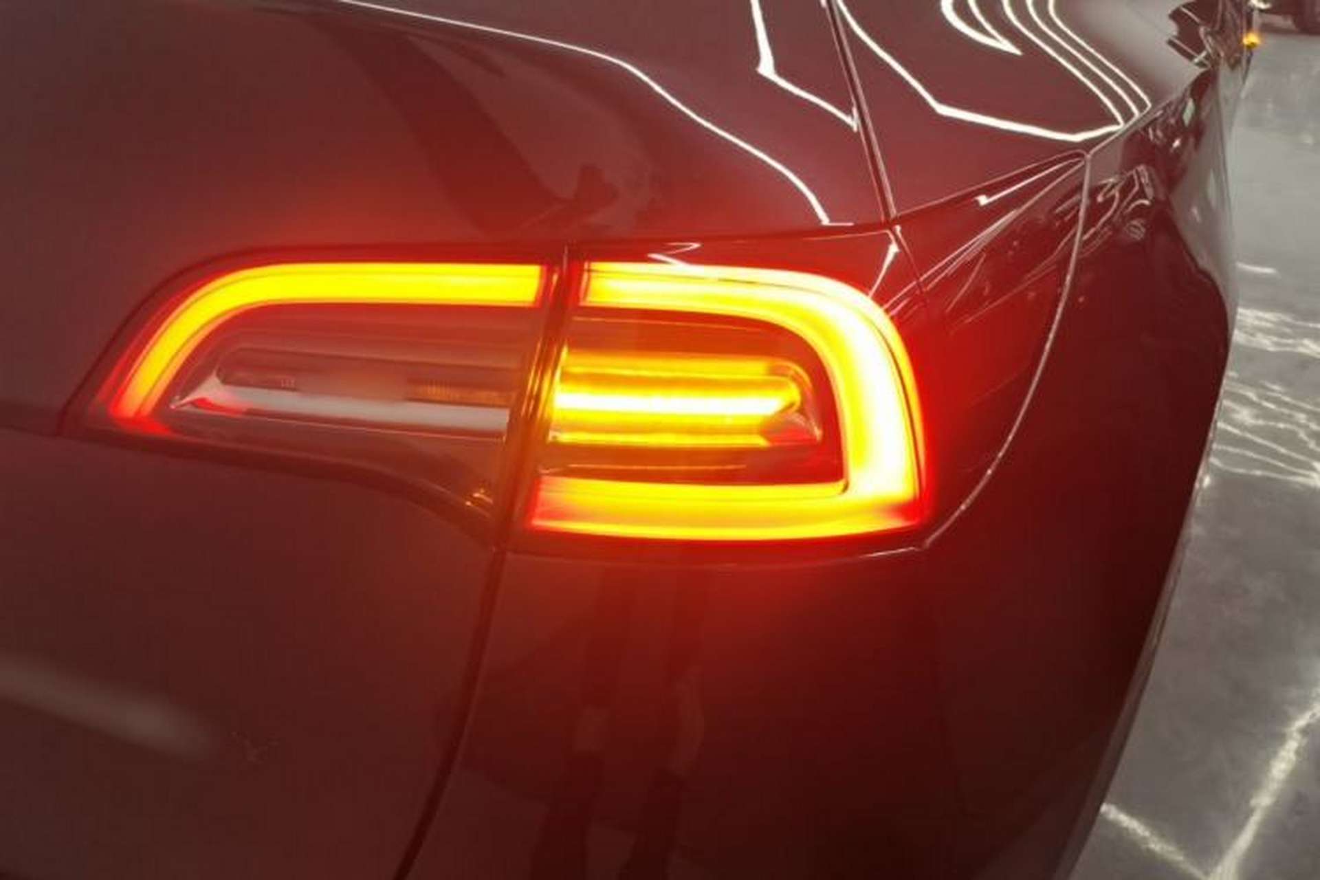 Used Tesla Model Y 2024 Rear-Wheel-Drive Version Right Rear Taillight