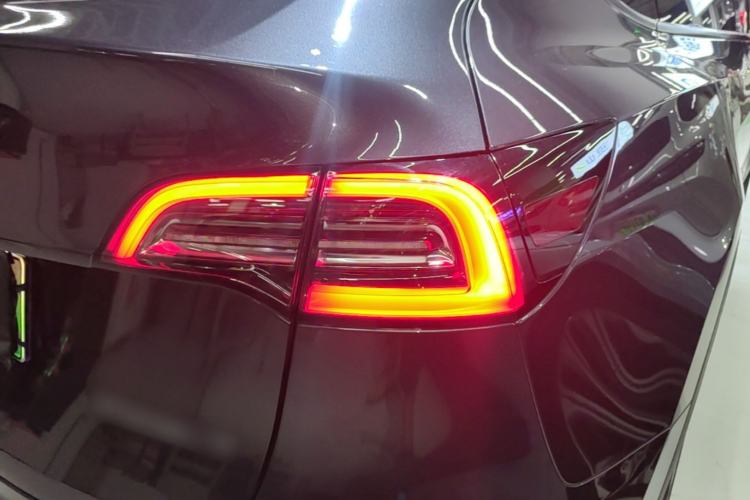 Used Tesla Model Y 2024 Rear-Wheel-Drive Version Right Rear Taillight