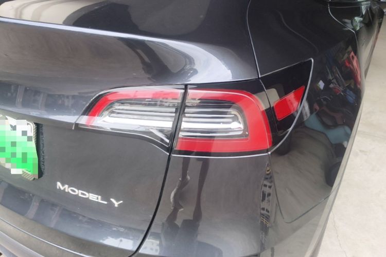 Used Tesla Model Y 2024 Rear-Wheel-Drive Version Right Rear Taillight