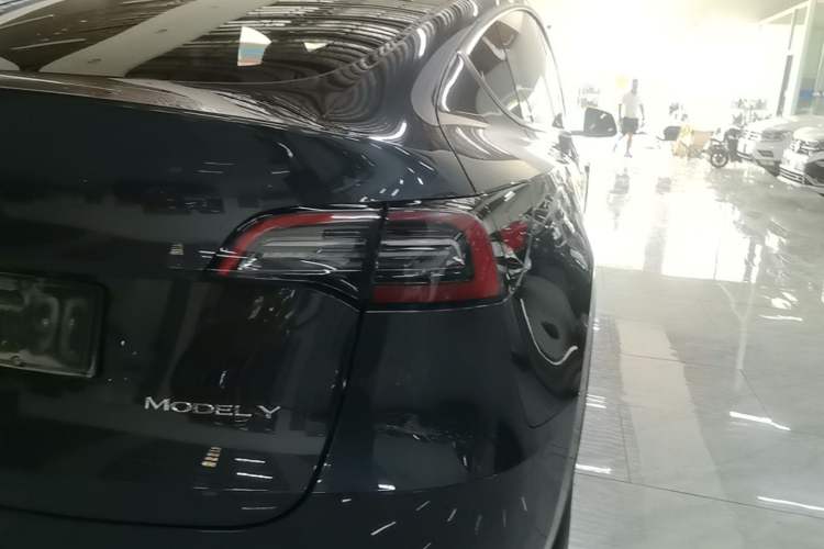 Used Tesla Model Y 2024 Rear-Wheel-Drive Version Right Rear Taillight
