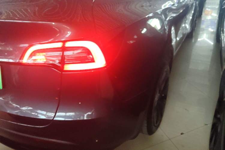 Used Tesla Model Y 2024 Rear-Wheel-Drive Version Right Rear Taillight