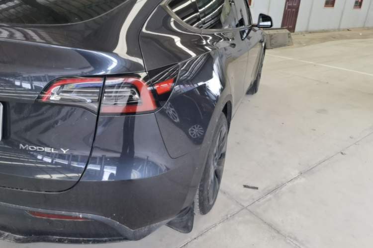 Used Tesla Model Y 2024 Rear-Wheel-Drive Version Right Rear Taillight
