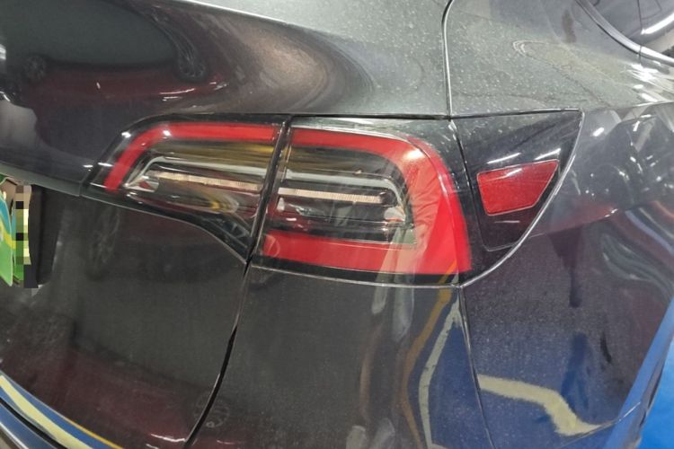 Used Tesla Model Y 2024 Rear-Wheel-Drive Version Right Rear Taillight