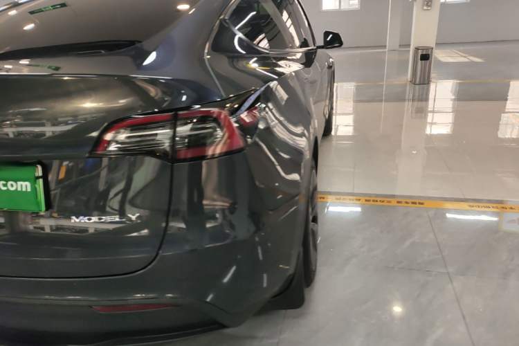 Used Tesla Model Y 2024 Rear-Wheel-Drive Version Right Rear Taillight