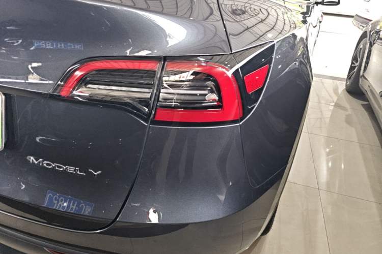 Used Tesla Model Y 2024 Rear-Wheel-Drive Version Right Rear Taillight
