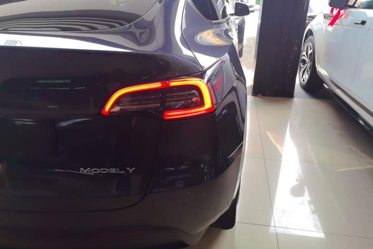 Used Tesla Model Y 2024 Rear-Wheel-Drive Version Right Rear Taillight