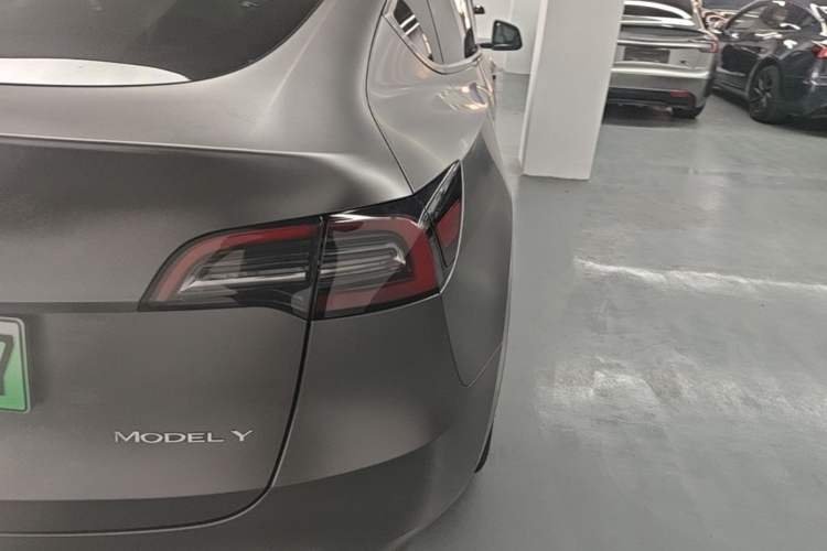 Used Tesla Model Y 2024 Rear-Wheel-Drive Version Right Rear Taillight