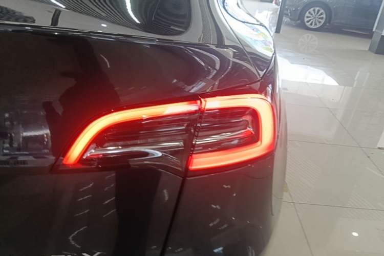 Used Tesla Model Y 2024 Rear-Wheel-Drive Version Right Rear Taillight