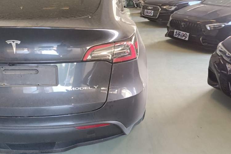 Used Tesla Model Y 2024 Rear-Wheel-Drive Version Right Rear Taillight