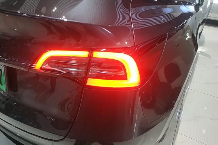 Used Tesla Model Y 2024 Rear-Wheel-Drive Version Right Rear Taillight