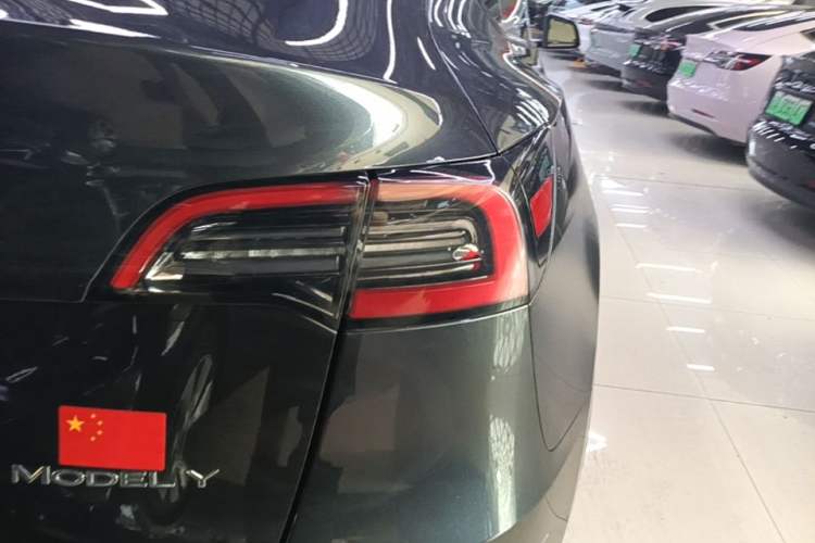Used Tesla Model Y 2024 Rear-Wheel-Drive Version Right Rear Taillight
