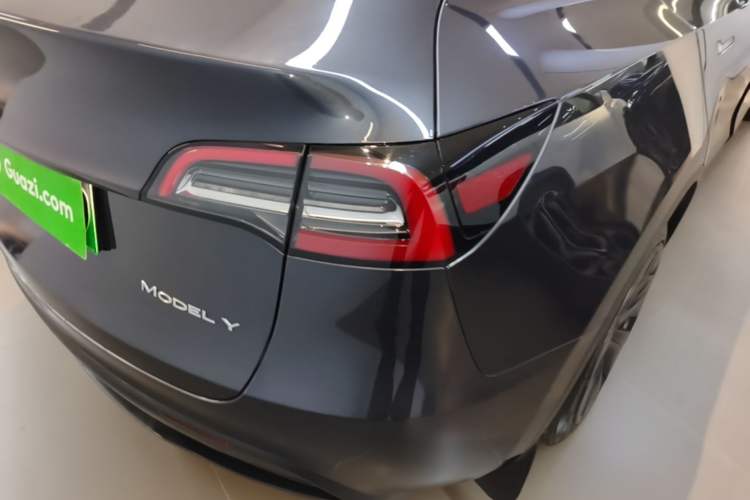 Used Tesla Model Y 2024 Rear-Wheel-Drive Version Right Rear Taillight
