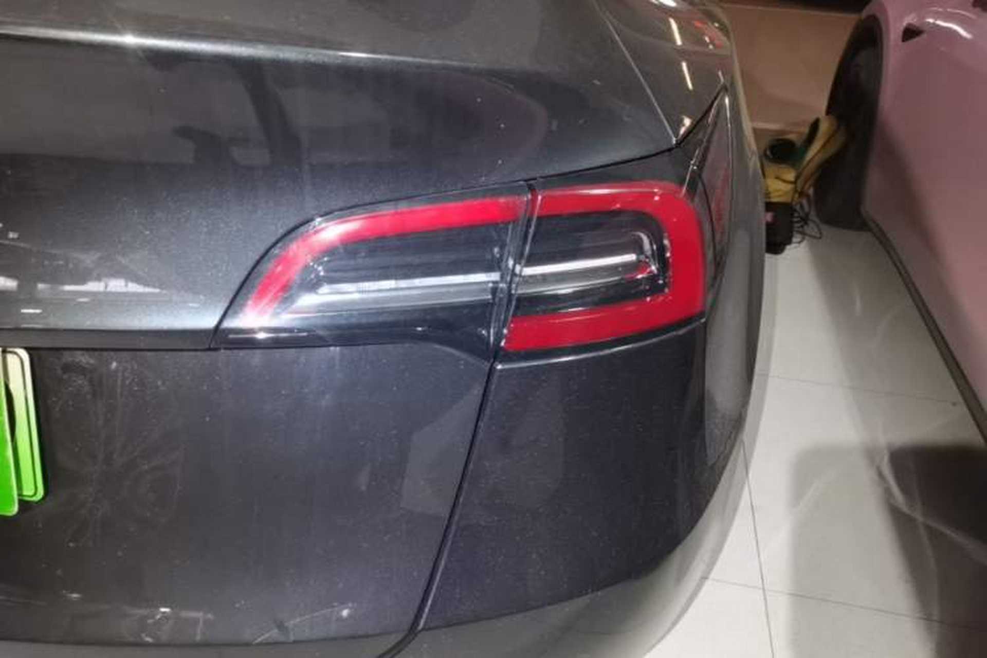 Used Tesla Model Y 2024 Long-Range All-Wheel-Drive Version Right Rear Taillight