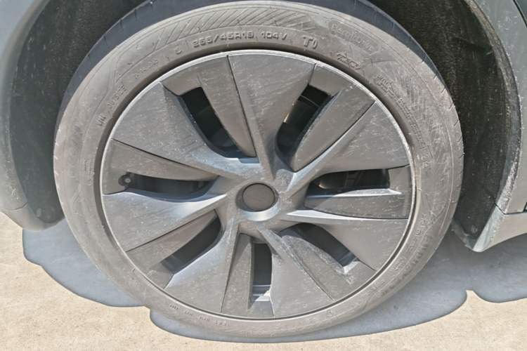 Used Tesla Model Y 2024 Rear-Wheel-Drive Version Right Rear Wheel Hub