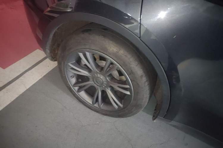 Used Tesla Model Y 2024 Rear-Wheel-Drive Version Right Rear Wheel Hub
