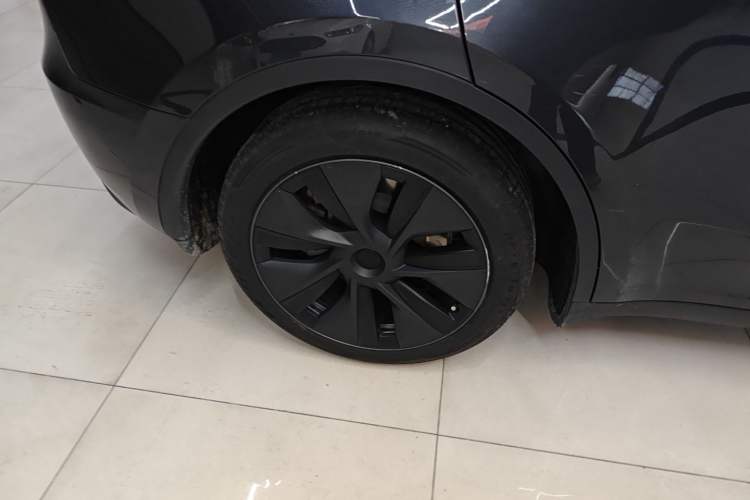 Used Tesla Model Y 2024 Rear-Wheel-Drive Version Right Rear Wheel Hub