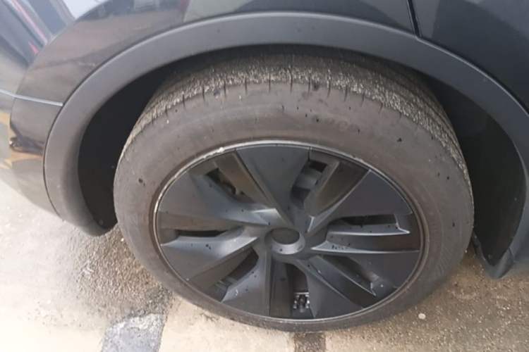 Used Tesla Model Y 2024 Rear-Wheel-Drive Version Right Rear Wheel Hub