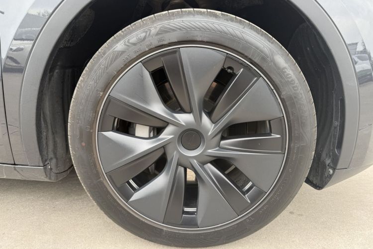 Used Tesla Model Y 2024 Rear-Wheel-Drive Version Right Rear Wheel Hub