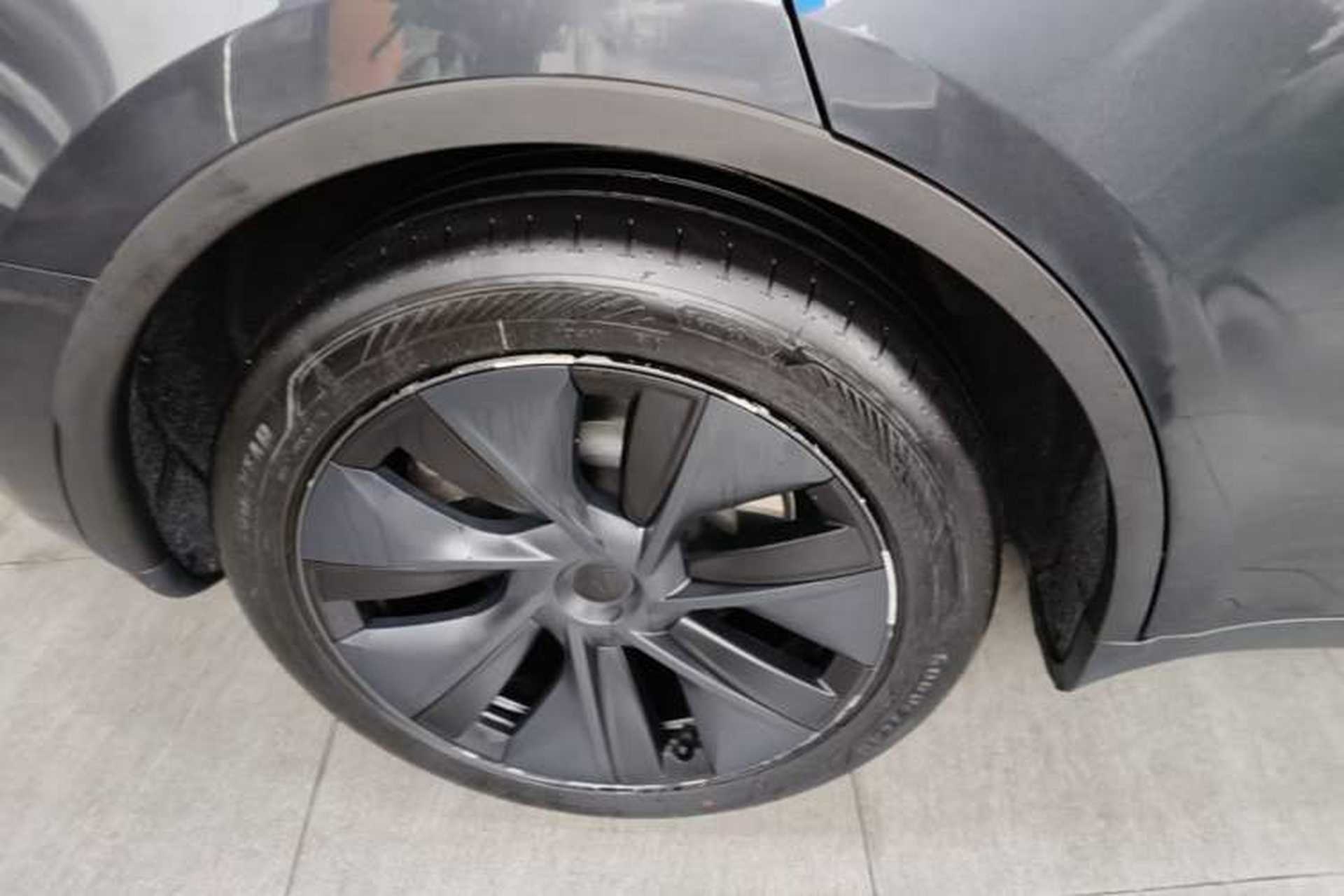 Used Tesla Model Y 2024 Rear-Wheel-Drive Version Right Rear Wheel Hub