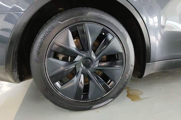 Used Tesla Model Y 2024 Rear-Wheel-Drive Version Right Rear Wheel Hub