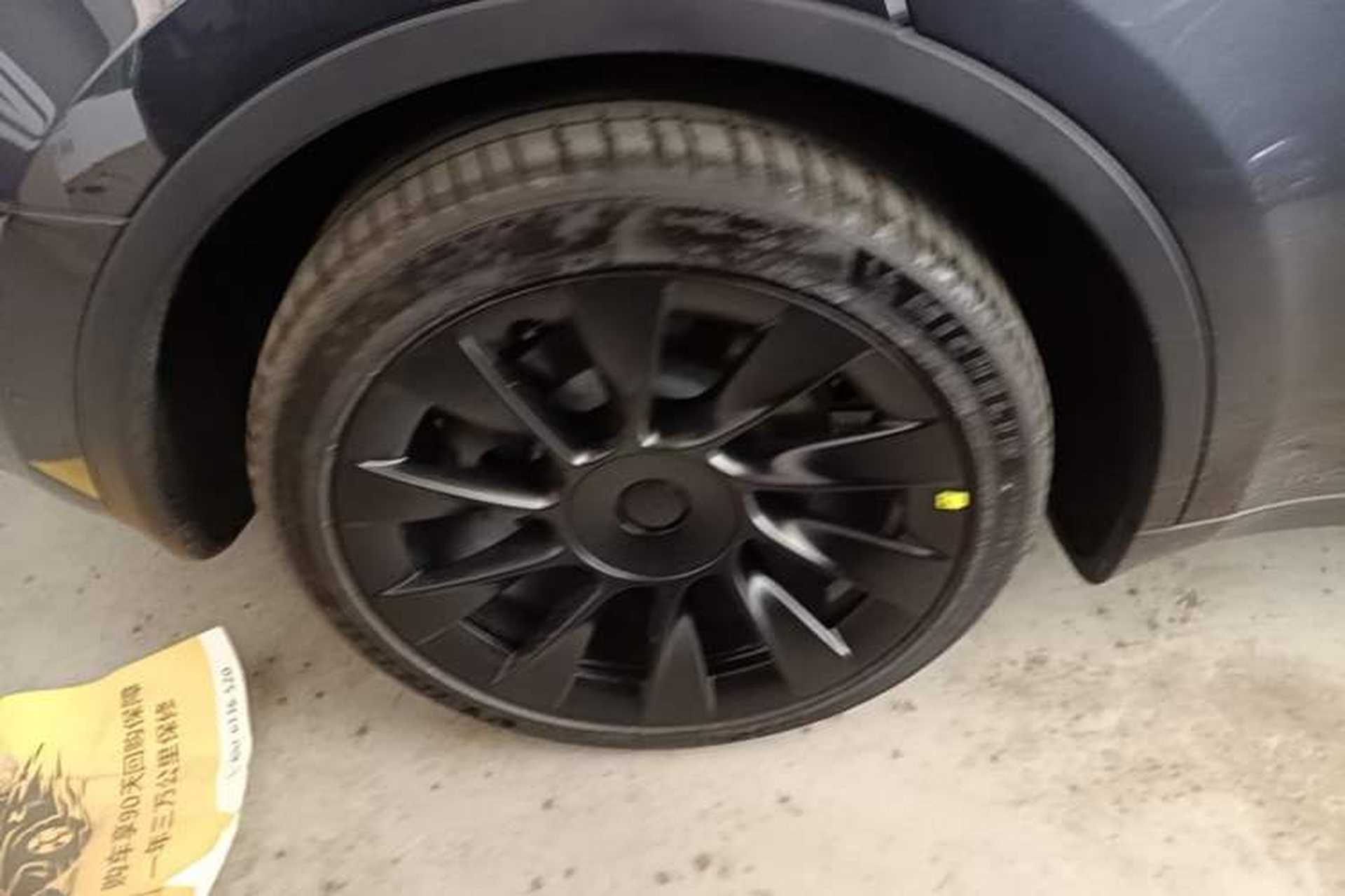 Used Tesla Model Y 2024 Rear-Wheel-Drive Version Right Rear Wheel Hub