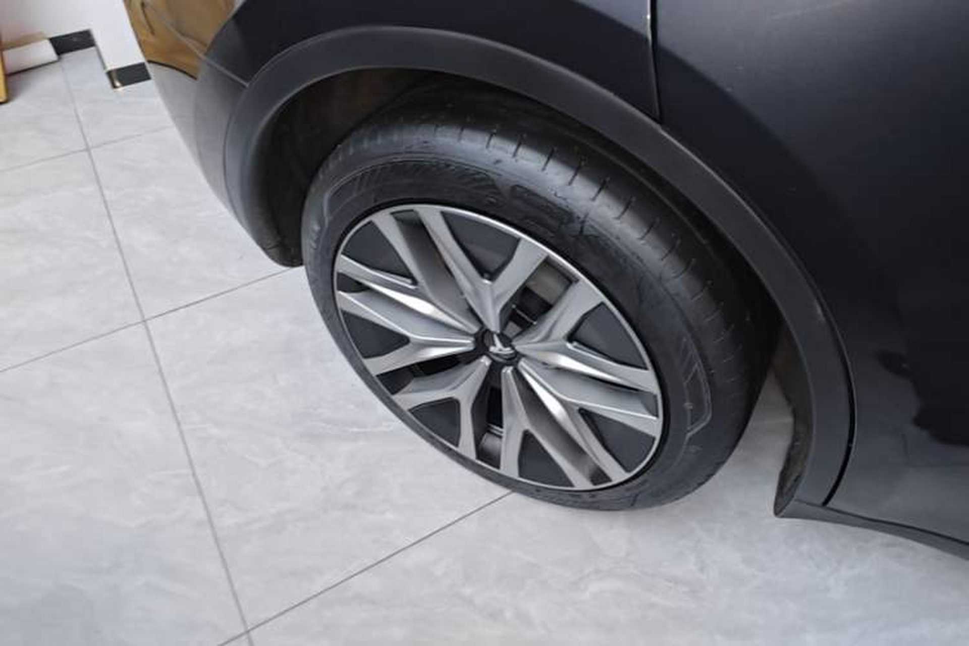Used Tesla Model Y 2024 Rear-Wheel-Drive Version Right Rear Wheel Hub