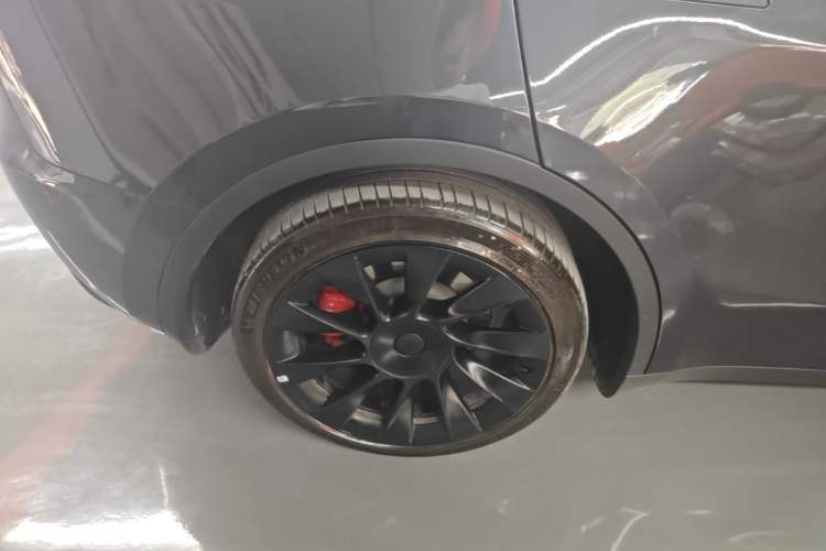 Used Tesla Model Y 2024 Rear-Wheel-Drive Version Right Rear Wheel Hub