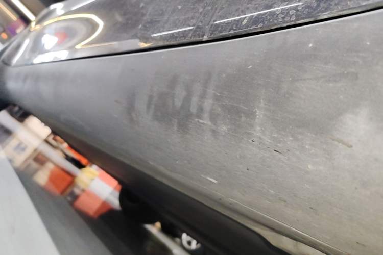 Used Tesla Model Y 2024 Rear-Wheel-Drive Version Right Side Sill