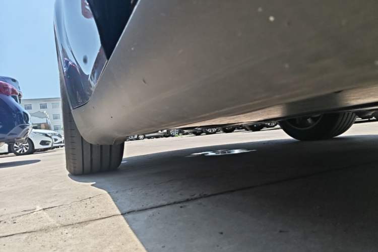Used Tesla Model Y 2024 Rear-Wheel-Drive Version Right Side Sill
