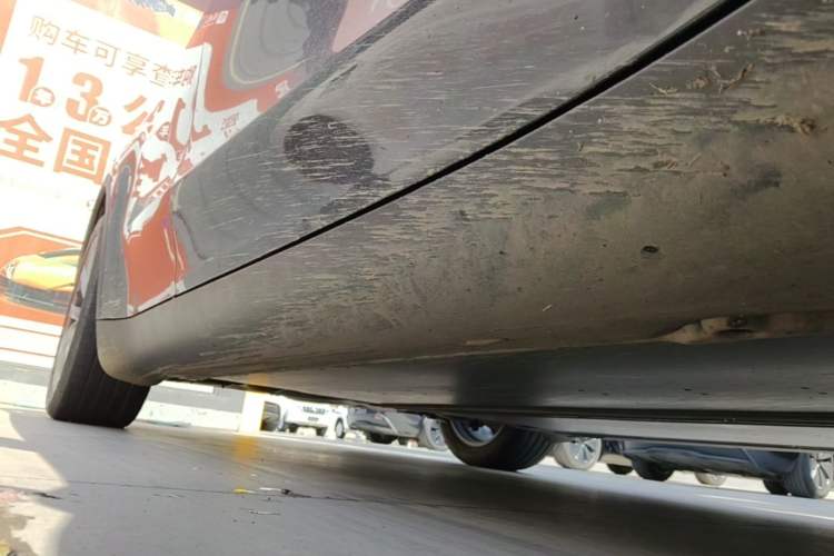 Used Tesla Model Y 2024 Rear-Wheel-Drive Version Right Side Sill
