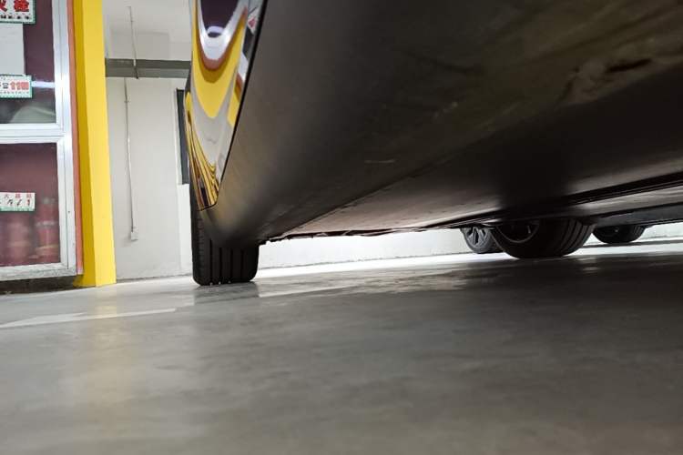 Used Tesla Model Y 2024 Rear-Wheel-Drive Version Right Side Sill