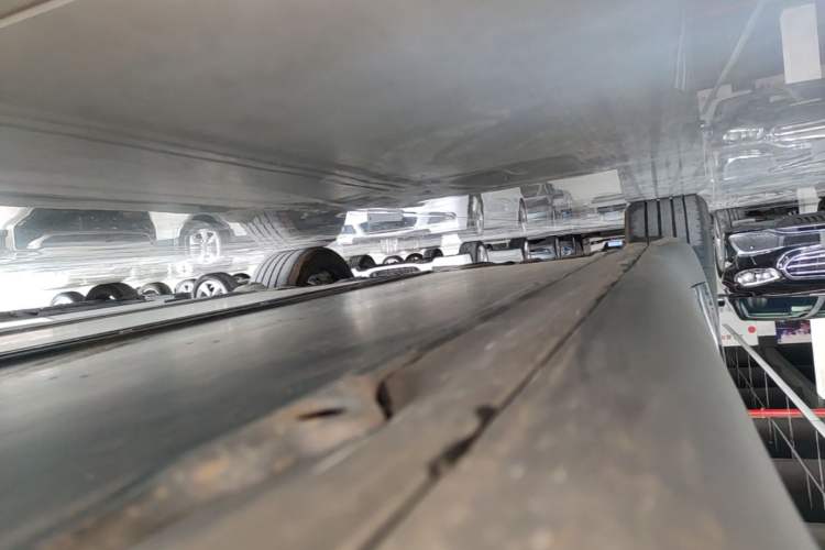 Used Tesla Model Y 2024 Rear-Wheel-Drive Version Right Side Sill