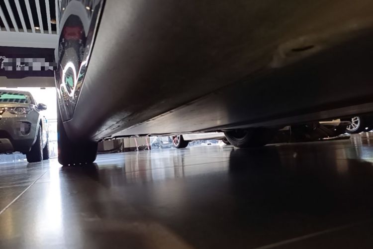 Used Tesla Model Y 2024 Rear-Wheel-Drive Version Right Side Sill